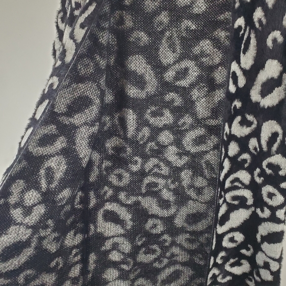 Akemi + Kin Open Cardigan One Size Black Cheetah Kimono Sleeve Long line Eyelash - Picture 8 of 10